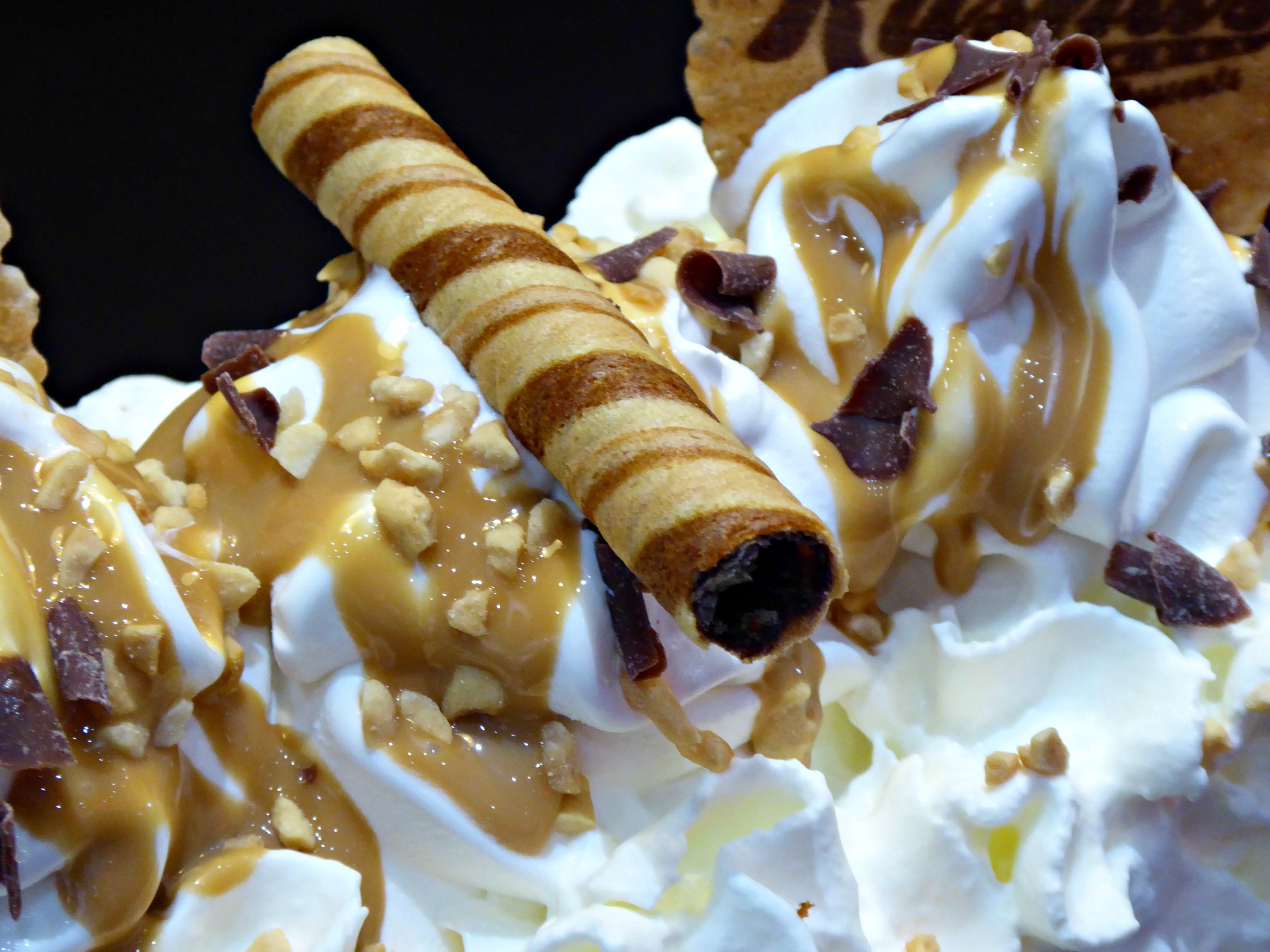 Kaspa's classic banana split cigarillo wafer