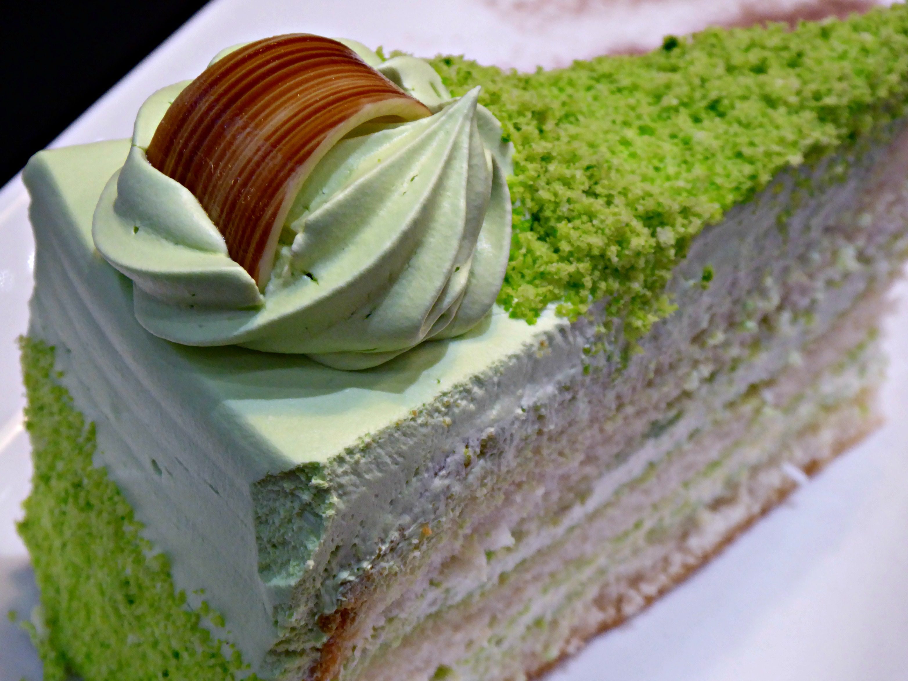 Kaspa's pistachio gateaux cream