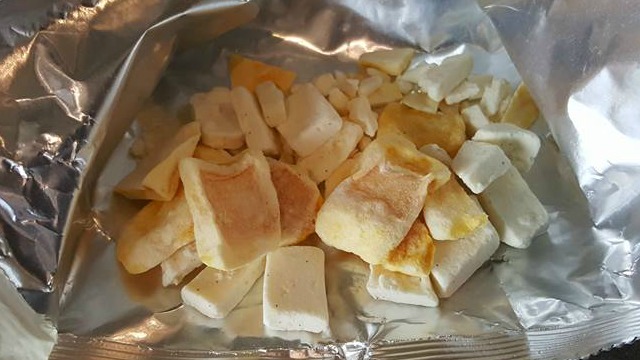 Lightbites Mango & vanilla yogurt fruit chips