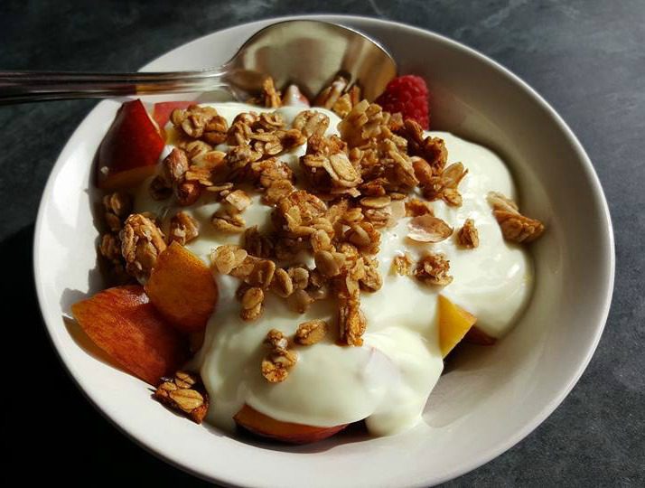 Spoon Apple & Peanut granola