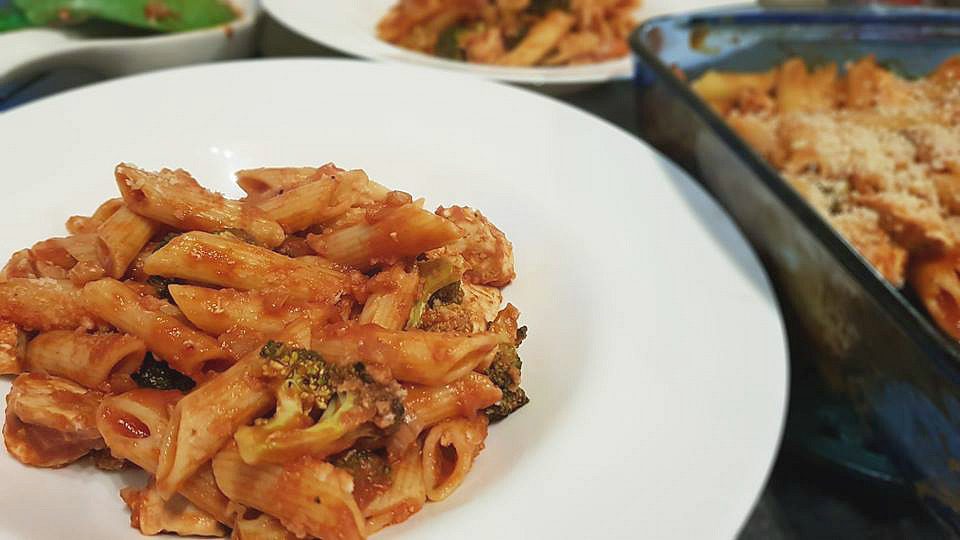 Chicken broccoli pasta bake plated
