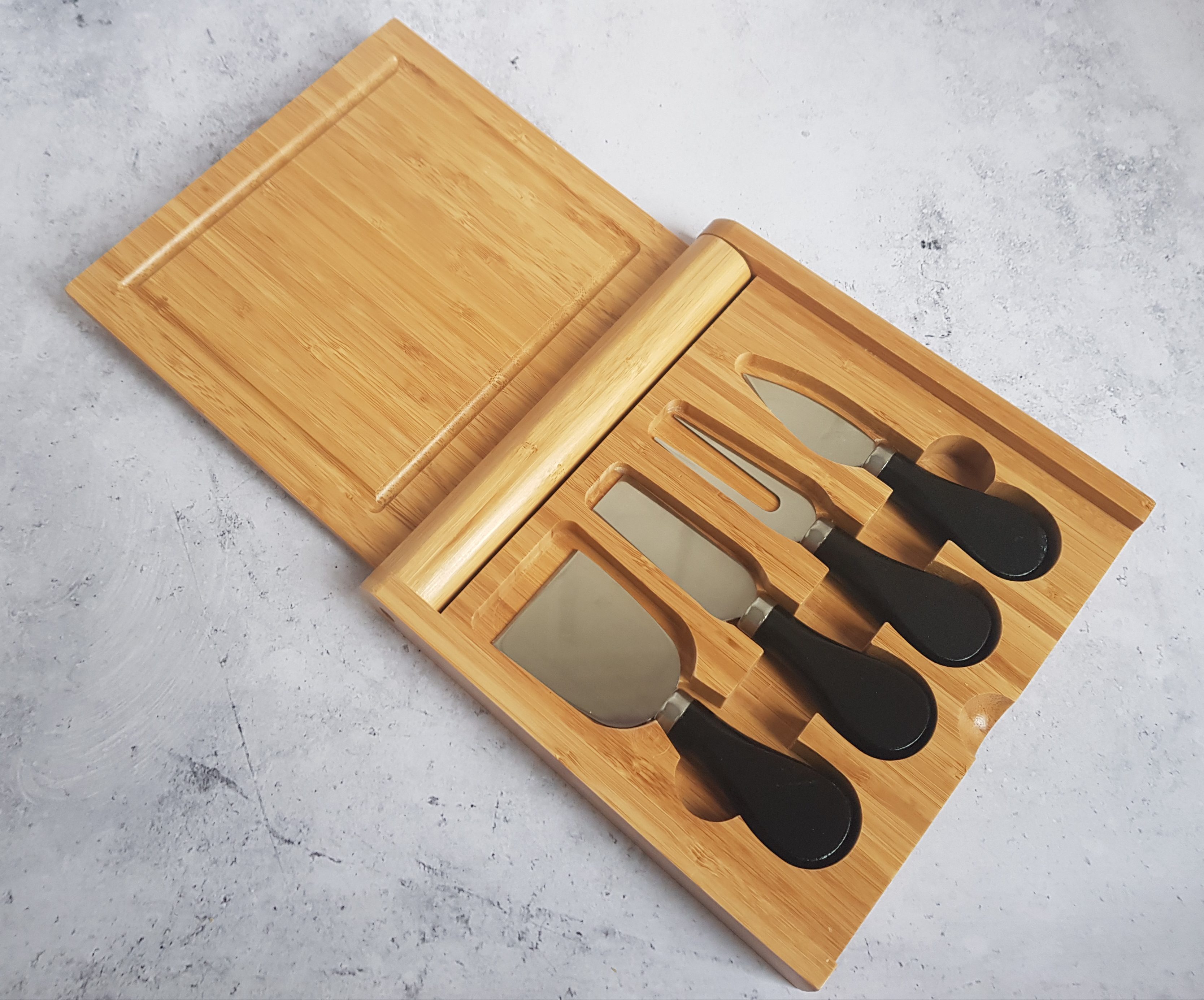 ProCook cheese knife set inside