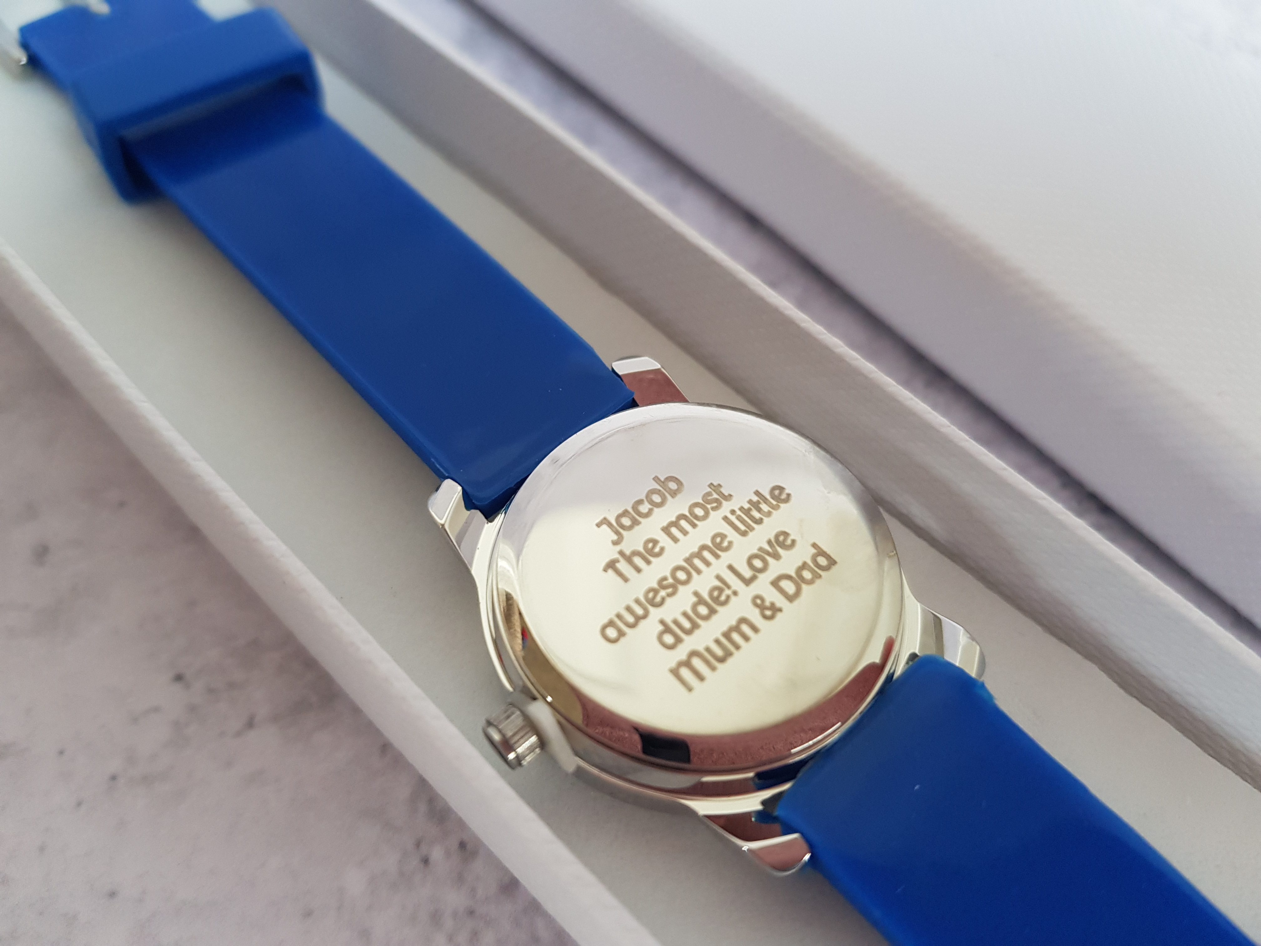 Giftpup personalised watch back