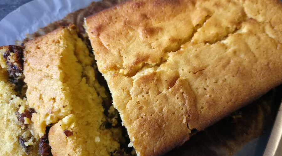 Lemon and raisin loaf cake sliced