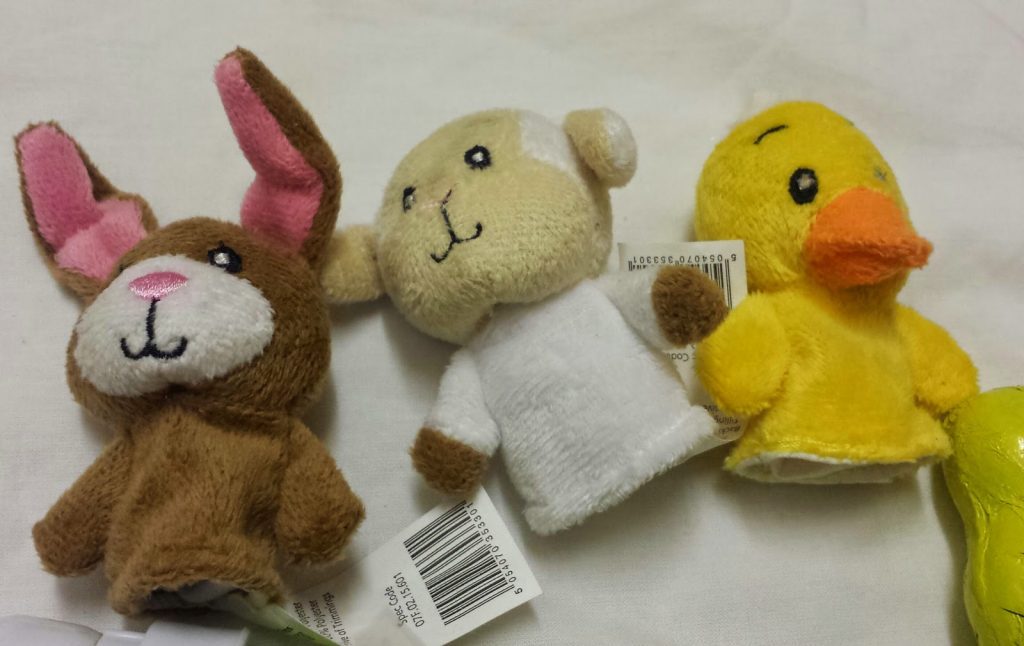 Easter basket finger puppets