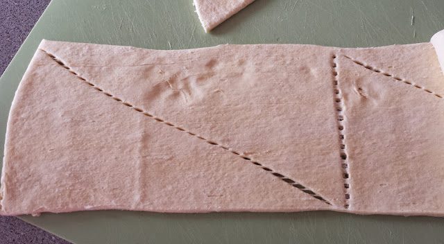 Jus-Rol croissants out of tube