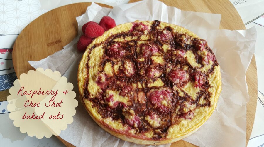 Raspberry and choc shot baked oats