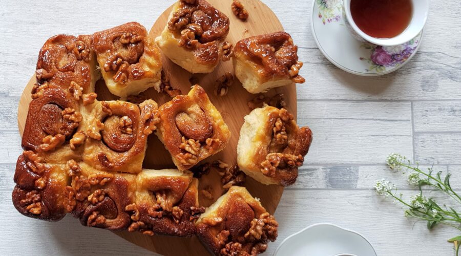 Sticky cinnamon and walnut breakfast buns
