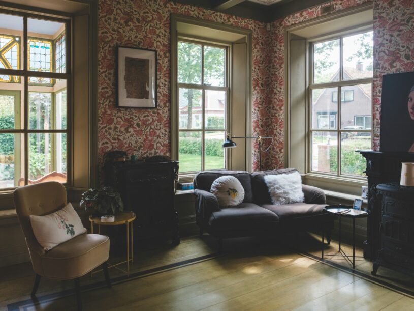 Elevating Your Home Interior Through Art, Atmosphere and Professional Styling