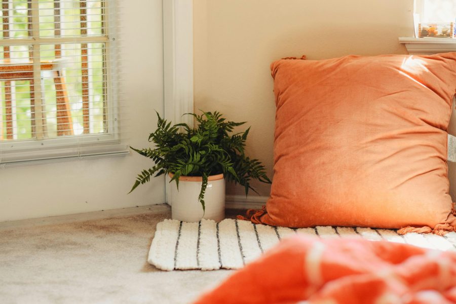 How To Make the Perfect DIY Reading Nook for Cosy Autumn Evenings